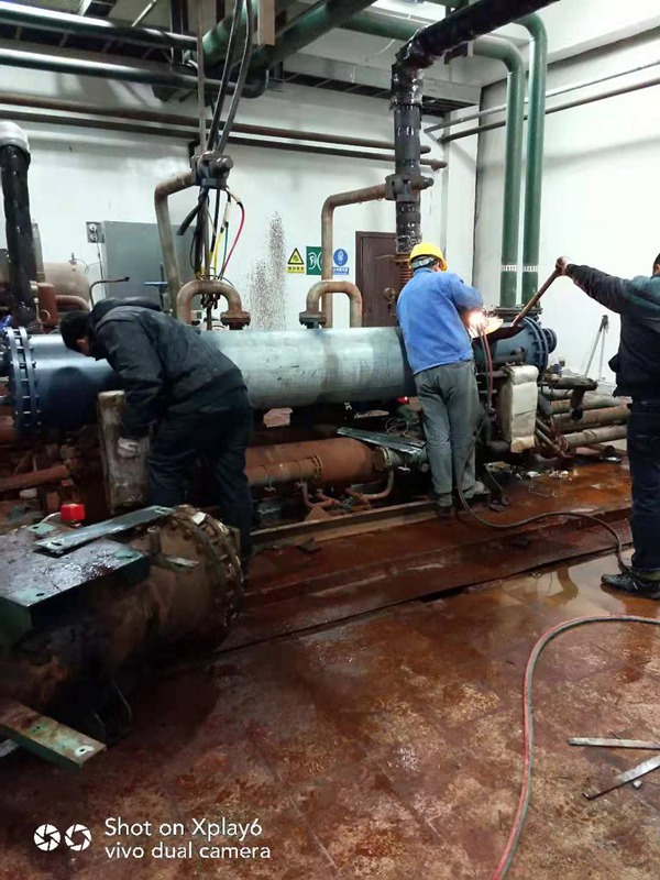 工业冷水机更换蒸发器维修